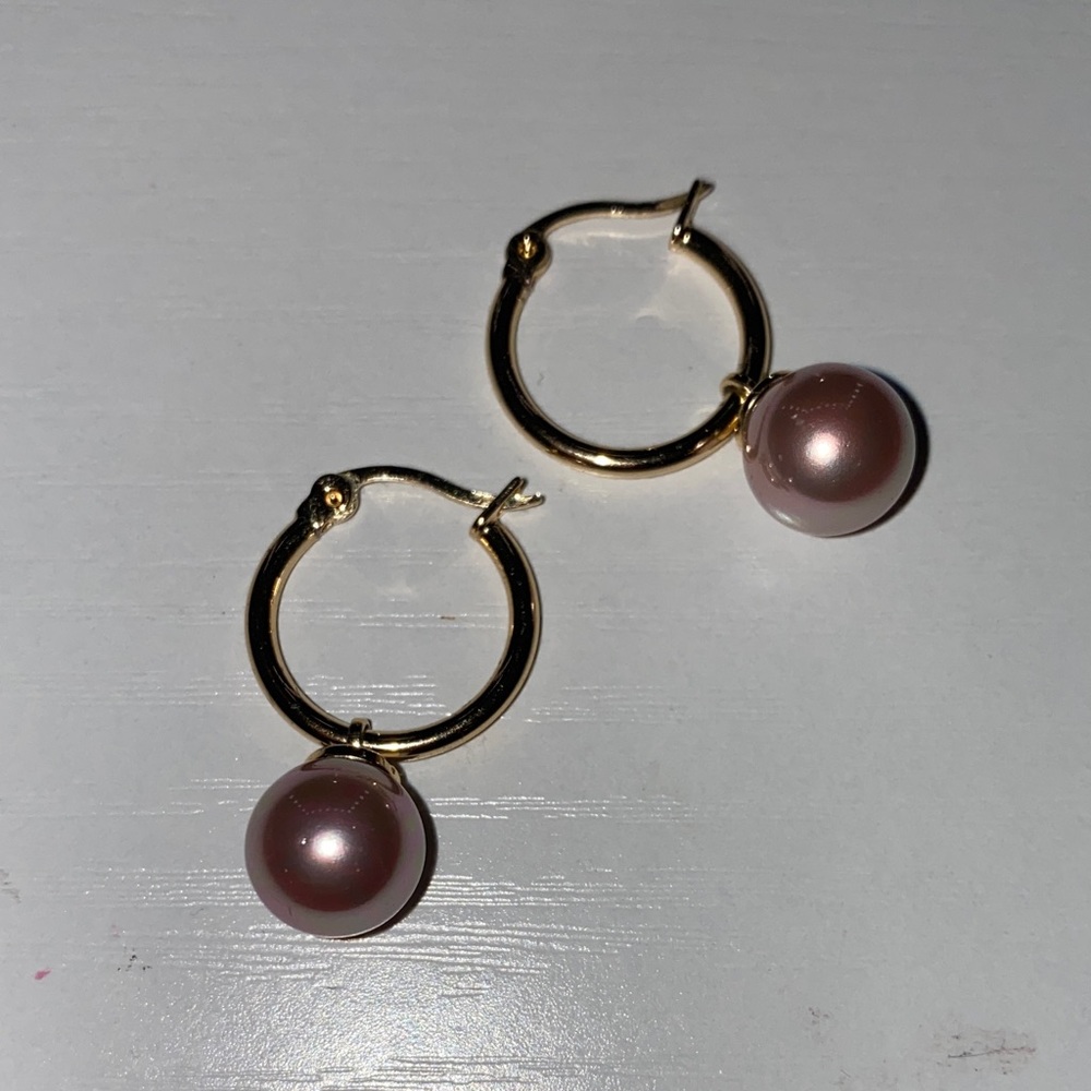 Elegant Gold Hoop Earrings with Pink Pearls
